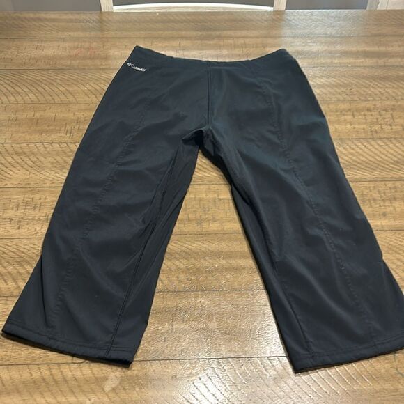 Columbia Omni shield lightweight capri pants size 2 - Picture 6 of 11